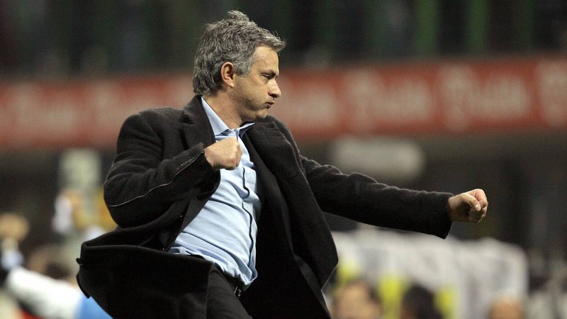 Huấn luyện viên Jose Mourinho đã khiến cả thế giới gọi mình là người đặc biệt Huấn luyện viên Jose Mourinho đã khiến cả thế giới gọi mình là người đặc biệt