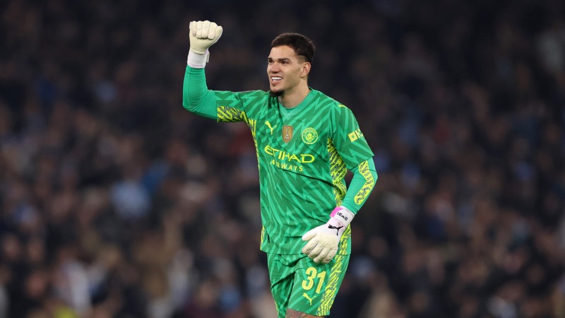 Thủ môn Ederson - Thủ thành chơi chân hàng đầu đang tìm tương lai mới 1 Thủ môn Ederson - Thủ thành chơi chân hàng đầu đang tìm tương lai mới