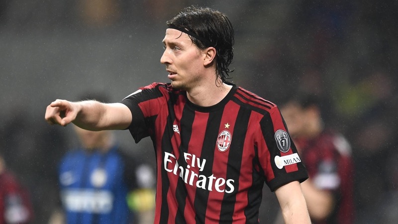 Và cũng bị chính AC Milan đối xử tệ
