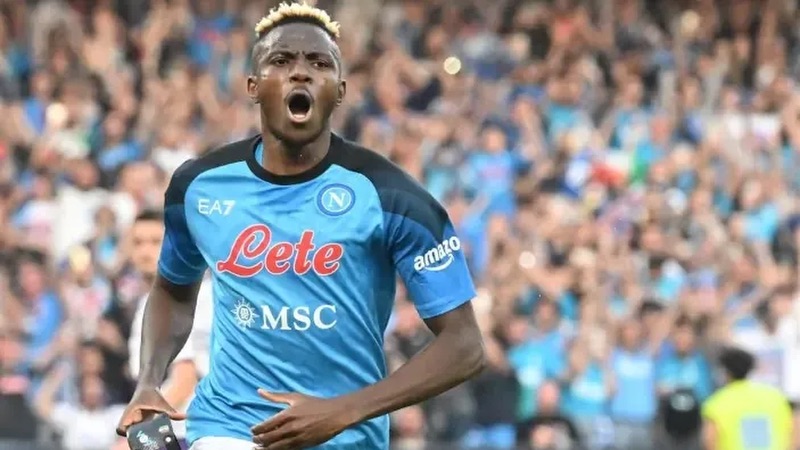 Và sau đó thì đã tỏa sáng trong màu áo của Napoli